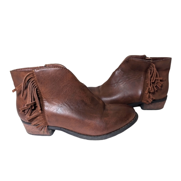 SIZE 6 Boots by Dirty Laundry - Picture 1 of 4